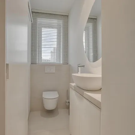 Cozy In The Heart Of Apartment *